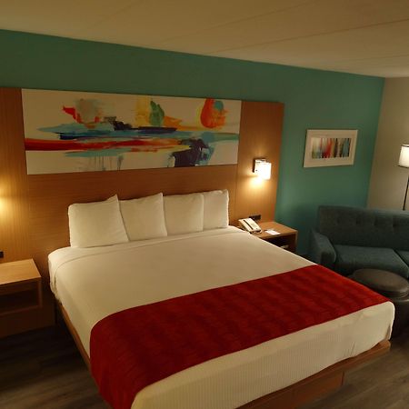 Best Western Plus Executive Hotel Richmond Dumbarton Exterior photo
